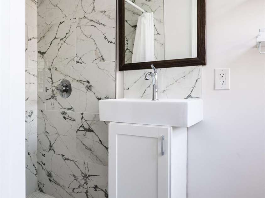 1621 Keeling Place, Charlotte, NC 28210.  MLS# CAR4297352, YatesRealty ID 12751. 