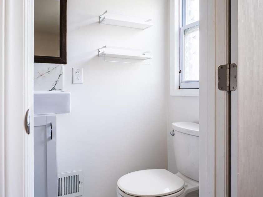 1621 Keeling Place, Charlotte, NC 28210.  MLS# CAR4297352, YatesRealty ID 12751. 