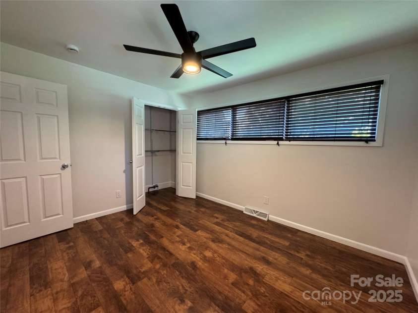 1621 Keeling Place, Charlotte, NC 28210.  MLS# CAR4297352, YatesRealty ID 12751. 