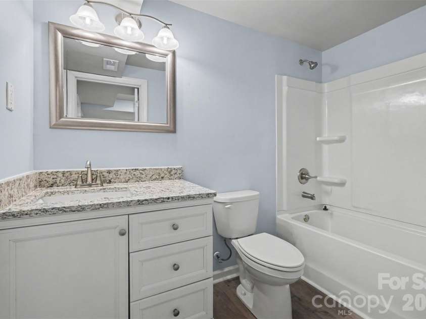 2617 Shady Lane Avenue, Concord, NC 28027.  MLS# CAR4369396, YatesRealty ID 12751. 2nd level apartment bathroom