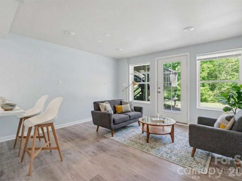 2617 Shady Lane Avenue, Concord, NC 28027.  MLS# CAR4369396, YatesRealty ID 12751. 2nd level apartment Seating area