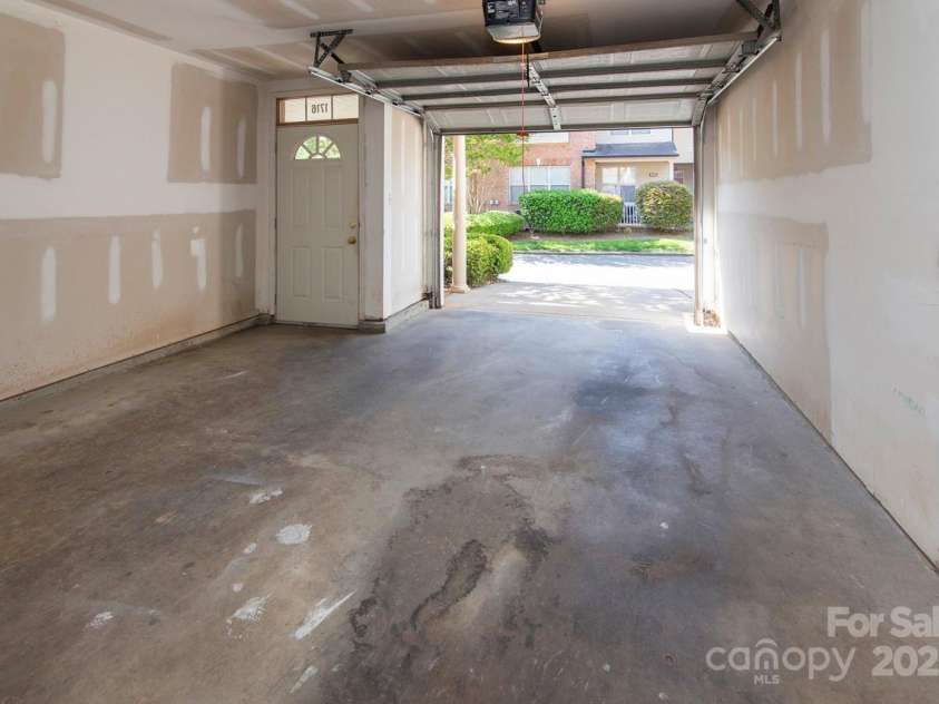 1716 Termini Drive, Charlotte, NC 28262.  MLS# CAR4247973, YatesRealty ID 12752. 