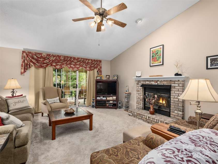 3 Wentworth Court, Etowah, NC 28729.  MLS# CAR4297402, YatesRealty ID 12752. Living Room 14'9 x 16'2