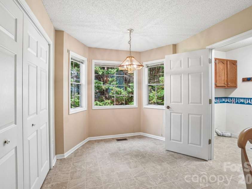 3 Wentworth Court, Etowah, NC 28729.  MLS# CAR4390918, YatesRealty ID 12752. 