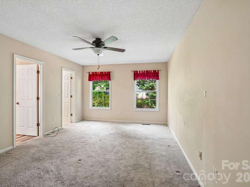 3 Wentworth Court, Etowah, NC 28729.  MLS# CAR4390918, YatesRealty ID 12752. 