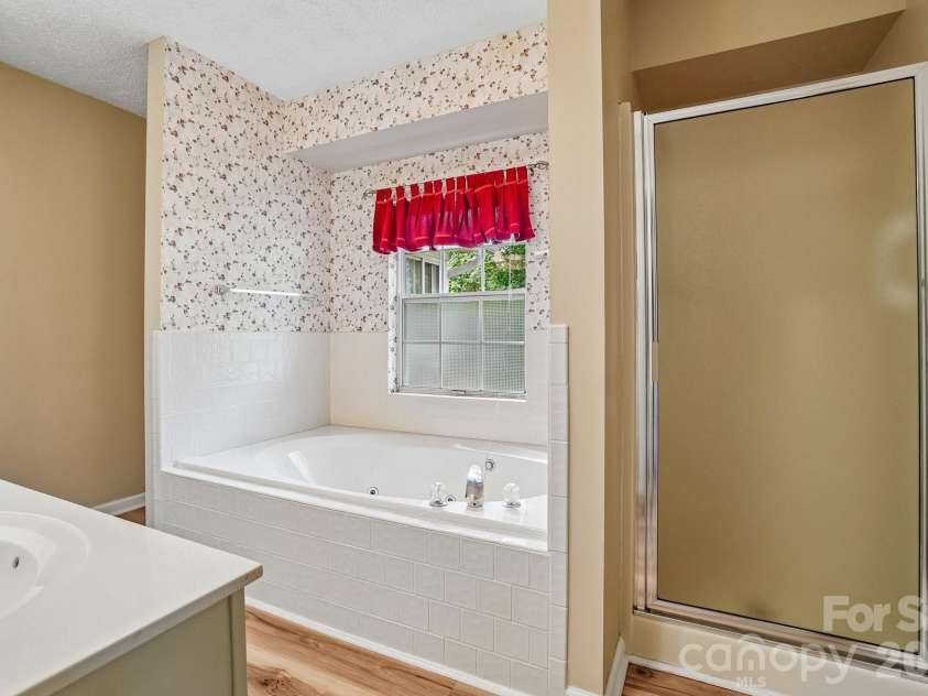3 Wentworth Court, Etowah, NC 28729.  MLS# CAR4390918, YatesRealty ID 12752. 