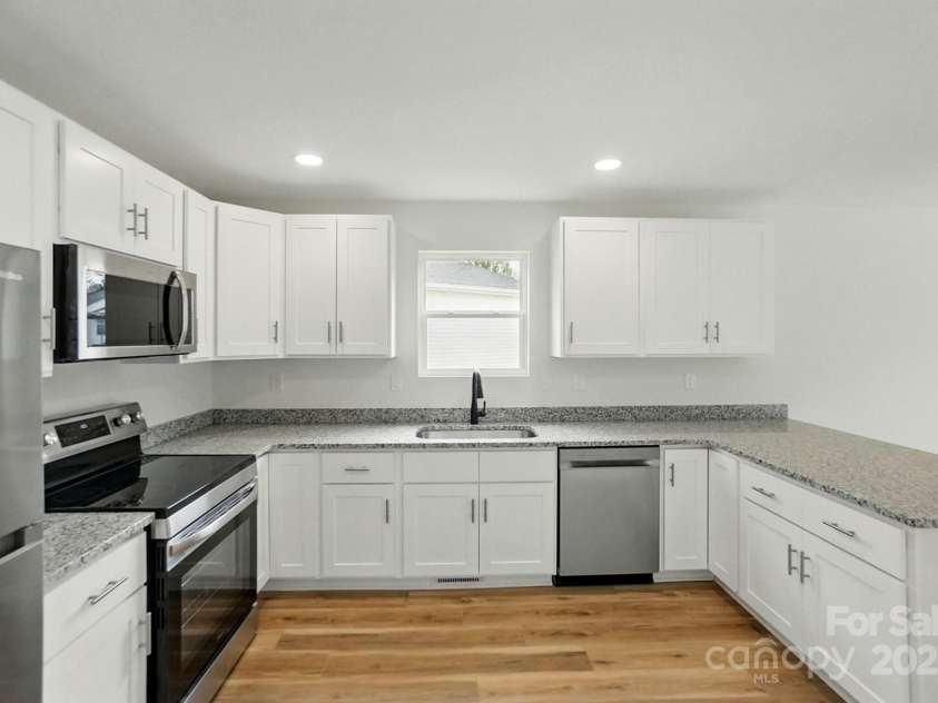 74 Snyder Court, Concord, NC 28025.  MLS# CAR4245224, YatesRealty ID 12753. Kitchen