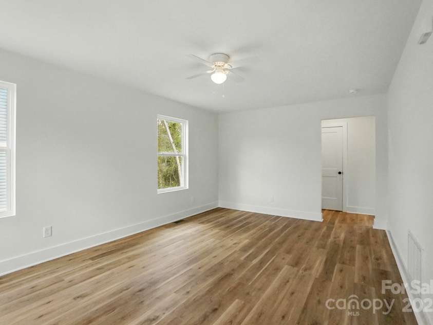 74 Snyder Court, Concord, NC 28025.  MLS# CAR4245224, YatesRealty ID 12753. Living Room