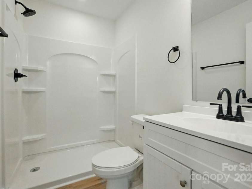 74 Snyder Court, Concord, NC 28025.  MLS# CAR4245224, YatesRealty ID 12753. Primary Bathroom