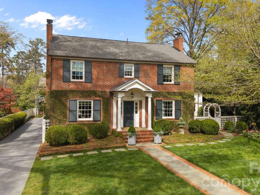 312 Ridgewood Avenue, Charlotte, NC 28209.  MLS# CAR4369796, YatesRealty ID 12754. 
