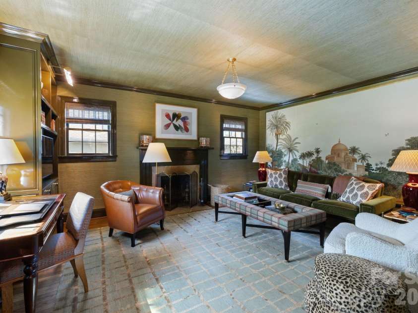 312 Ridgewood Avenue, Charlotte, NC 28209.  MLS# CAR4369796, YatesRealty ID 12754. 