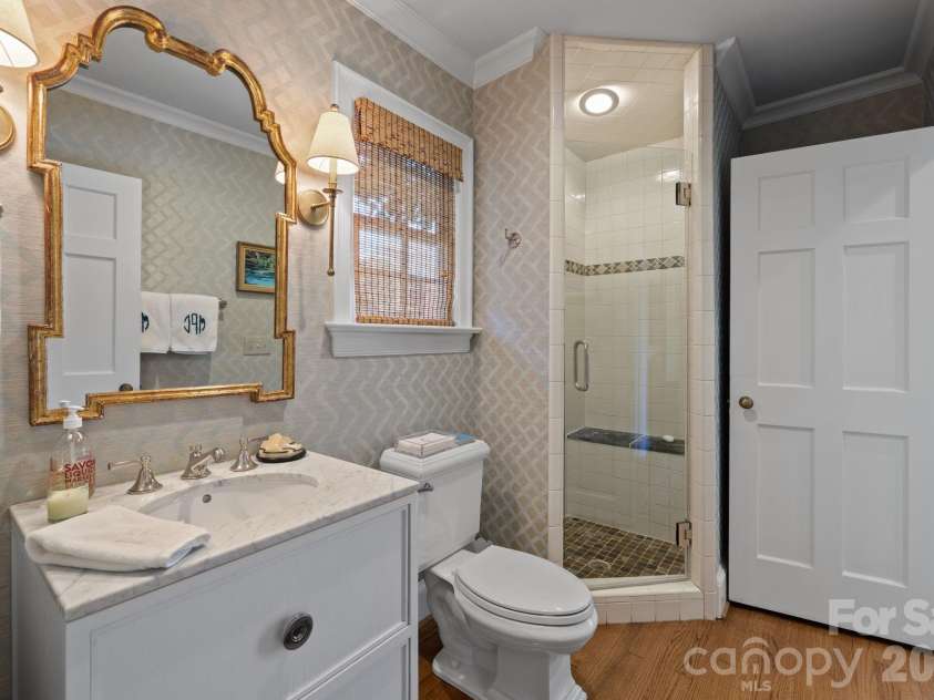 312 Ridgewood Avenue, Charlotte, NC 28209.  MLS# CAR4369796, YatesRealty ID 12754. 