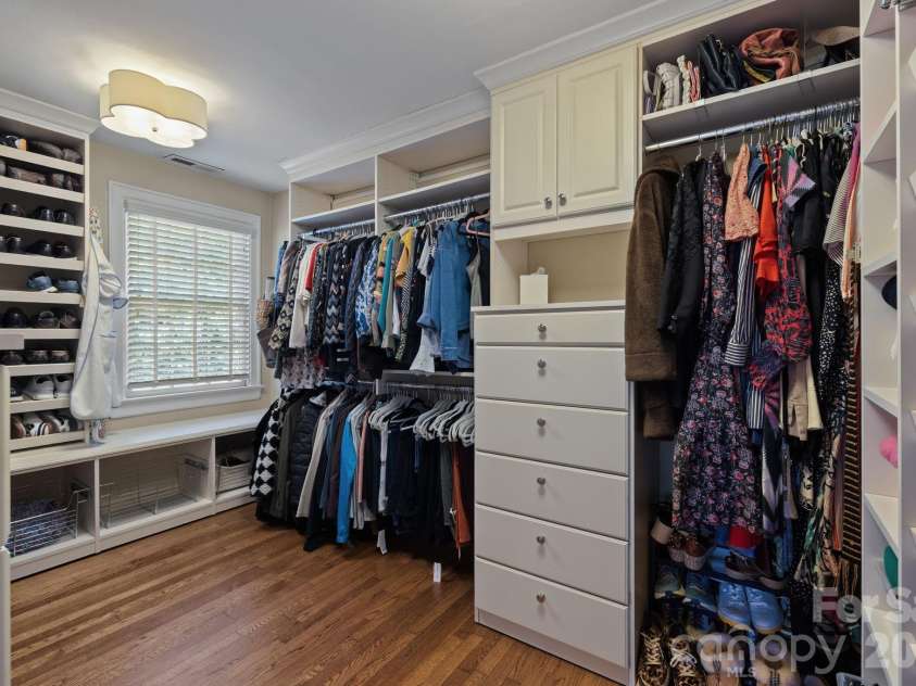312 Ridgewood Avenue, Charlotte, NC 28209.  MLS# CAR4369796, YatesRealty ID 12754. 