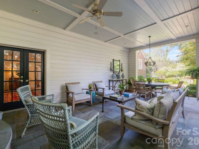 312 Ridgewood Avenue, Charlotte, NC 28209.  MLS# CAR4369796, YatesRealty ID 12754. 