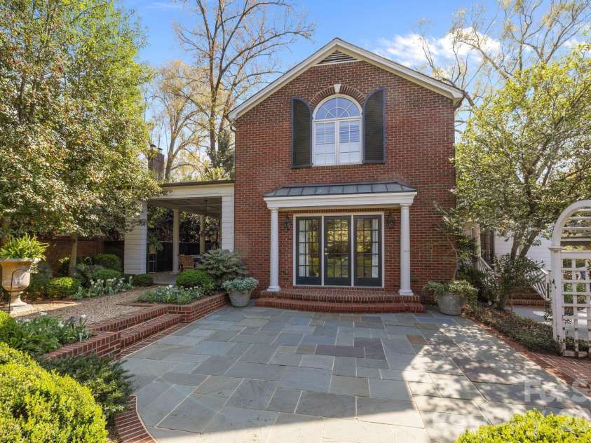 312 Ridgewood Avenue, Charlotte, NC 28209.  MLS# CAR4369796, YatesRealty ID 12754. 