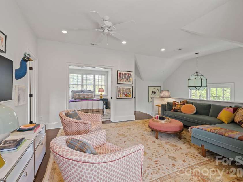 312 Ridgewood Avenue, Charlotte, NC 28209.  MLS# CAR4369796, YatesRealty ID 12754. 