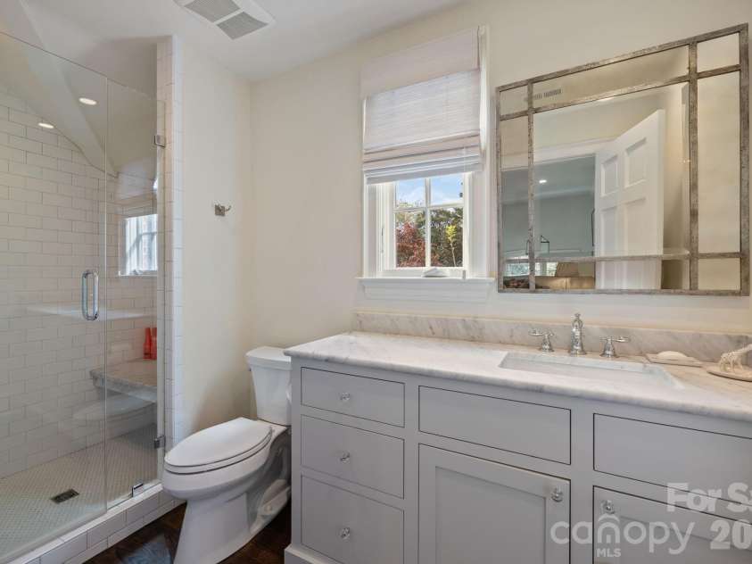 312 Ridgewood Avenue, Charlotte, NC 28209.  MLS# CAR4369796, YatesRealty ID 12754. 