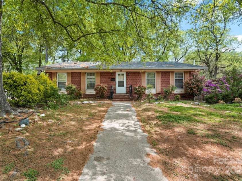3612 Winterfield Place, Charlotte, NC 28205.  MLS# CAR4241759, YatesRealty ID 12754. 