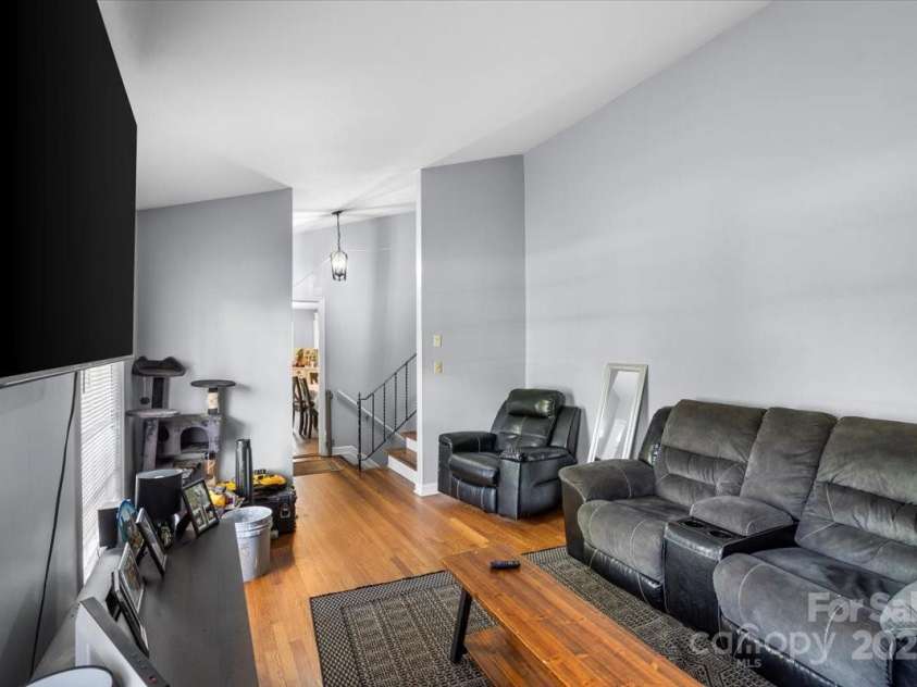 3612 Winterfield Place, Charlotte, NC 28205.  MLS# CAR4241759, YatesRealty ID 12754. 