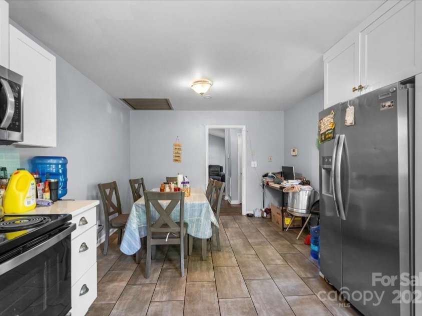 3612 Winterfield Place, Charlotte, NC 28205.  MLS# CAR4241759, YatesRealty ID 12754. 