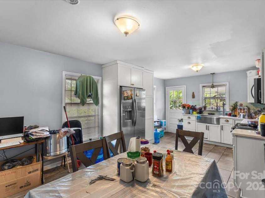 3612 Winterfield Place, Charlotte, NC 28205.  MLS# CAR4241759, YatesRealty ID 12754. 