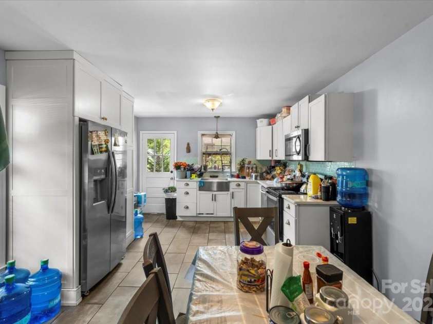 3612 Winterfield Place, Charlotte, NC 28205.  MLS# CAR4241759, YatesRealty ID 12754. 