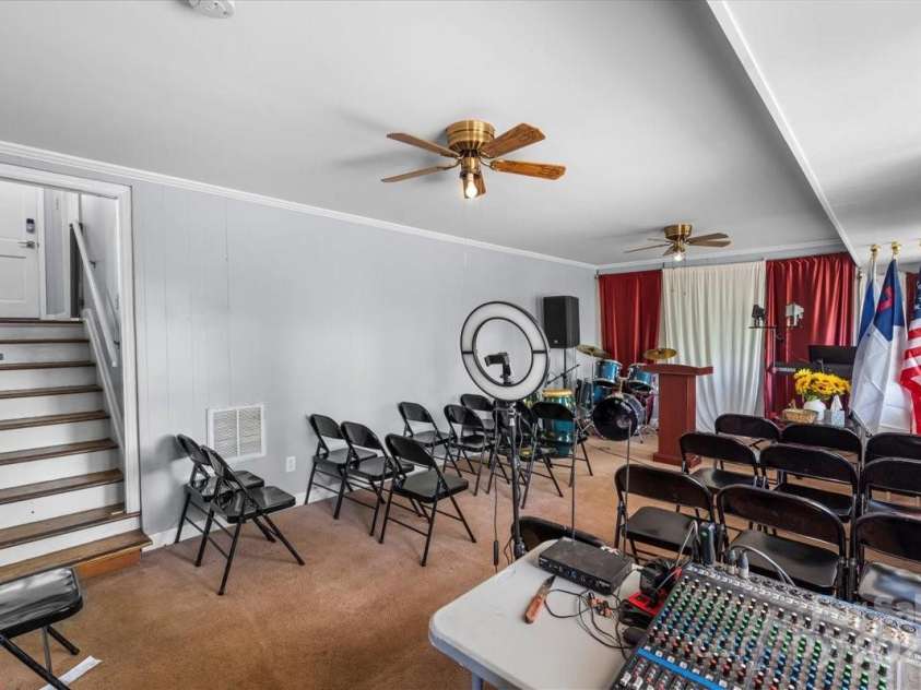 3612 Winterfield Place, Charlotte, NC 28205.  MLS# CAR4241759, YatesRealty ID 12754. 