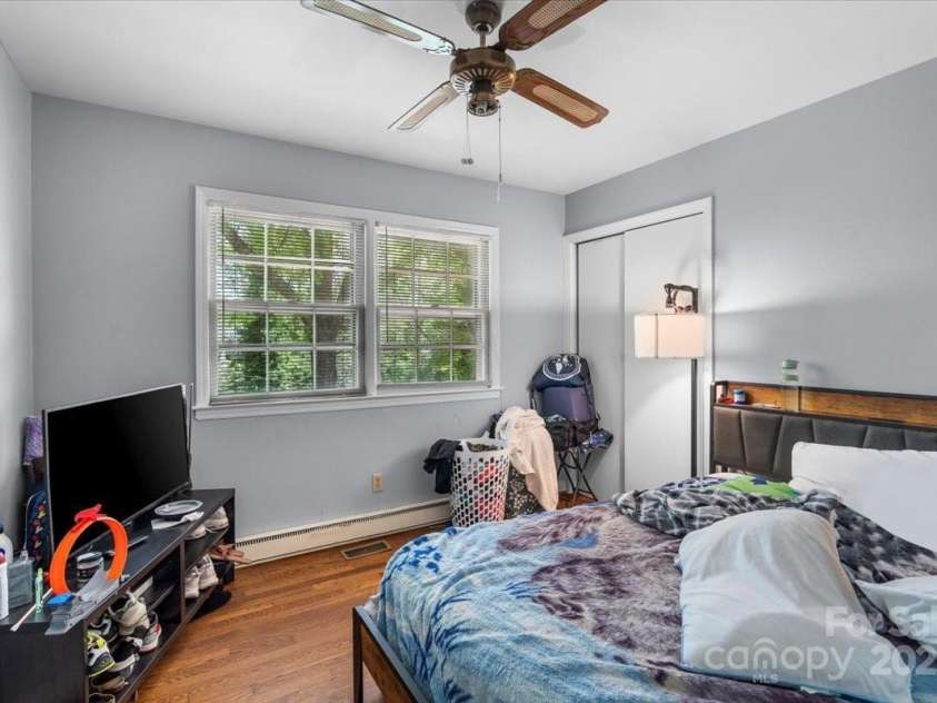 3612 Winterfield Place, Charlotte, NC 28205.  MLS# CAR4241759, YatesRealty ID 12754. 