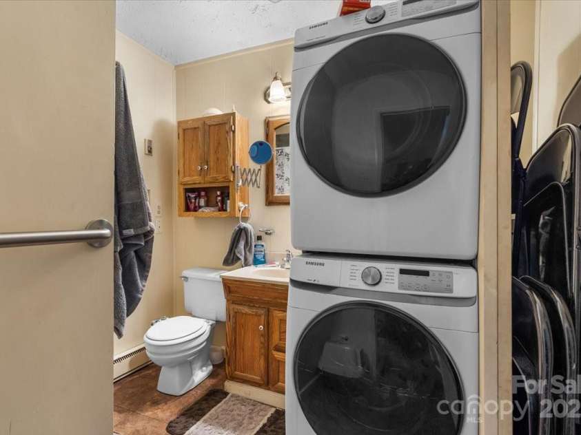 3612 Winterfield Place, Charlotte, NC 28205.  MLS# CAR4241759, YatesRealty ID 12754. 