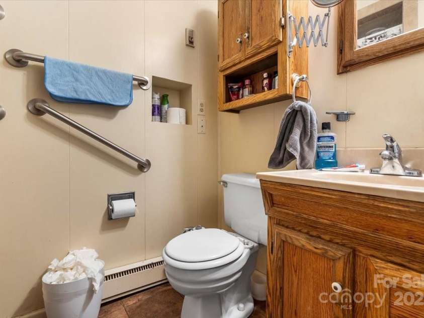 3612 Winterfield Place, Charlotte, NC 28205.  MLS# CAR4241759, YatesRealty ID 12754. 