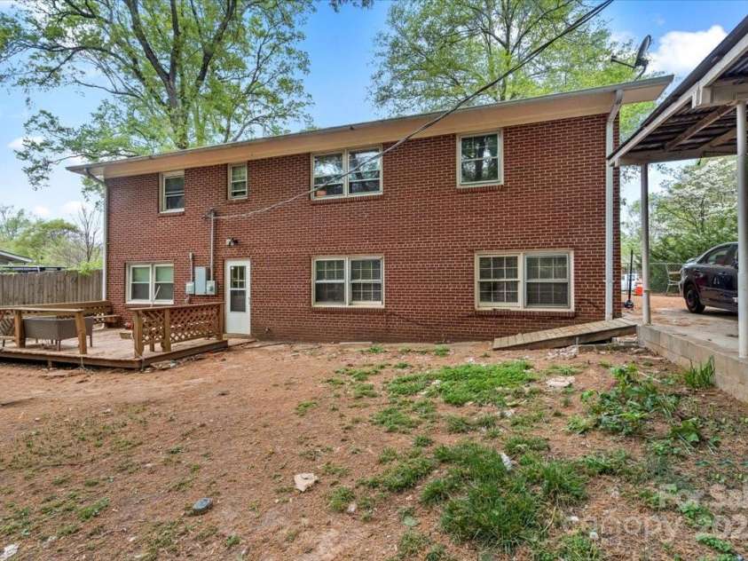 3612 Winterfield Place, Charlotte, NC 28205.  MLS# CAR4241759, YatesRealty ID 12754. 
