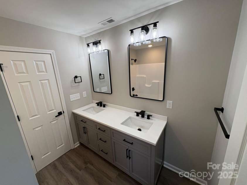 106 GILLIATT Street, Shelby, NC 28150.  MLS# CAR4218899, YatesRealty ID 12756. 