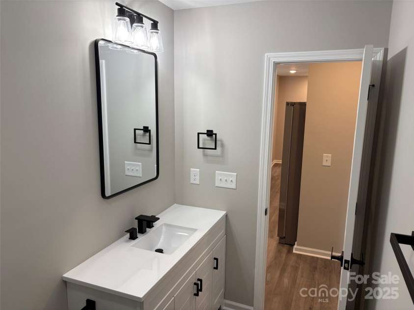 106 GILLIATT Street, Shelby, NC 28150.  MLS# CAR4218899, YatesRealty ID 12756. 