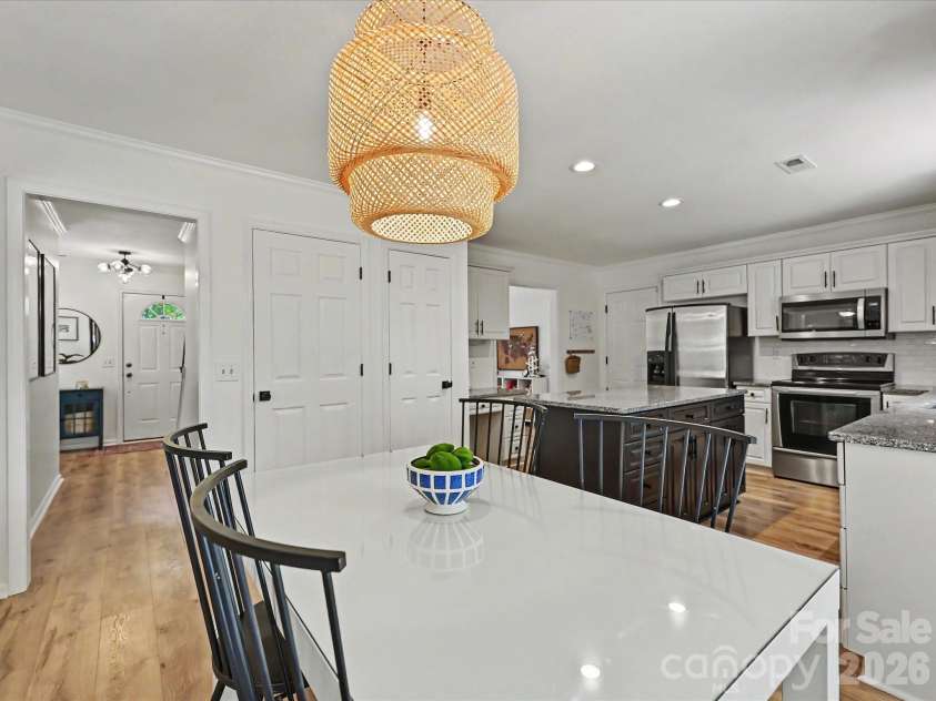 2924 Firewood Drive, Matthews, NC 28105.  MLS# CAR4369269, YatesRealty ID 12757. 