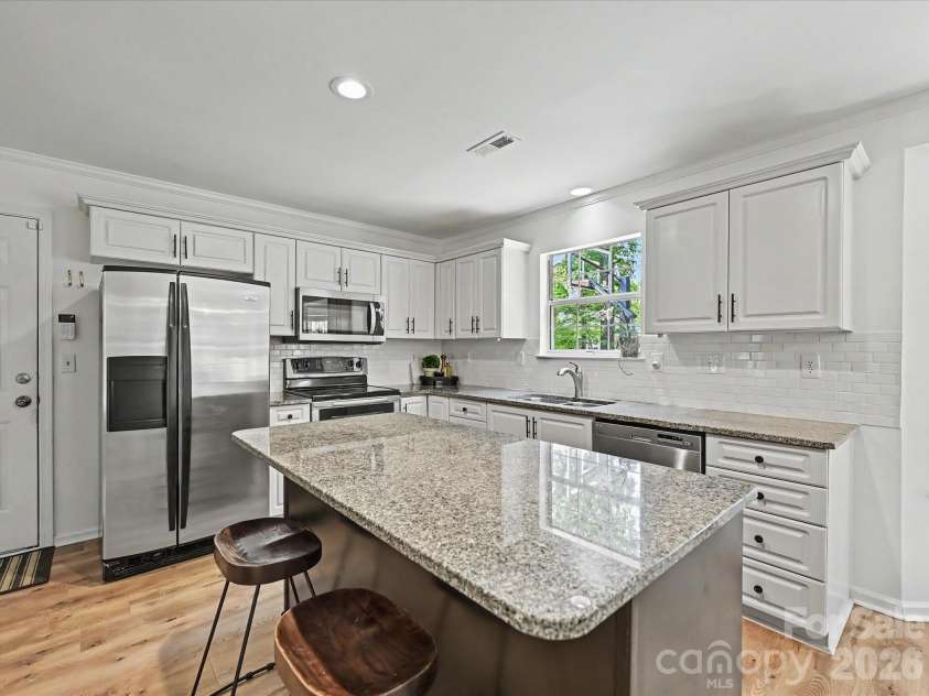 2924 Firewood Drive, Matthews, NC 28105.  MLS# CAR4369269, YatesRealty ID 12757. 
