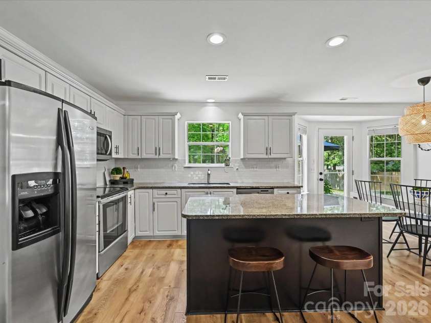 2924 Firewood Drive, Matthews, NC 28105.  MLS# CAR4369269, YatesRealty ID 12757. 
