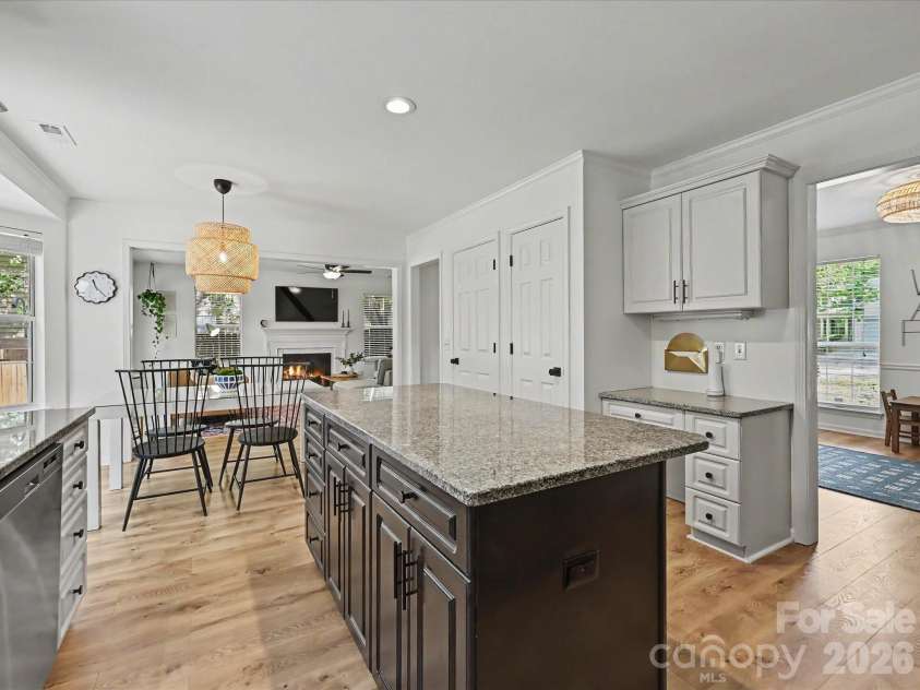 2924 Firewood Drive, Matthews, NC 28105.  MLS# CAR4369269, YatesRealty ID 12757. 