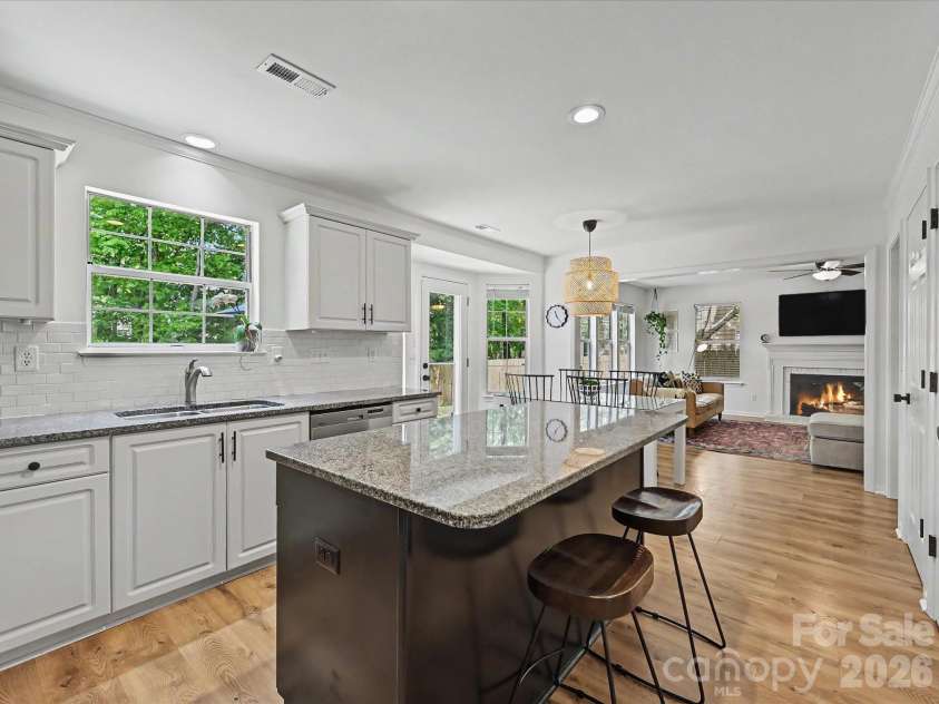 2924 Firewood Drive, Matthews, NC 28105.  MLS# CAR4369269, YatesRealty ID 12757. 