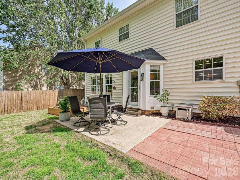 2924 Firewood Drive, Matthews, NC 28105.  MLS# CAR4369269, YatesRealty ID 12757. 