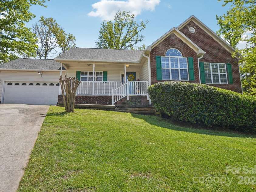 504 Menzies Drive, Rock Hill, SC 29730.  MLS# CAR4235724, YatesRealty ID 12758. 