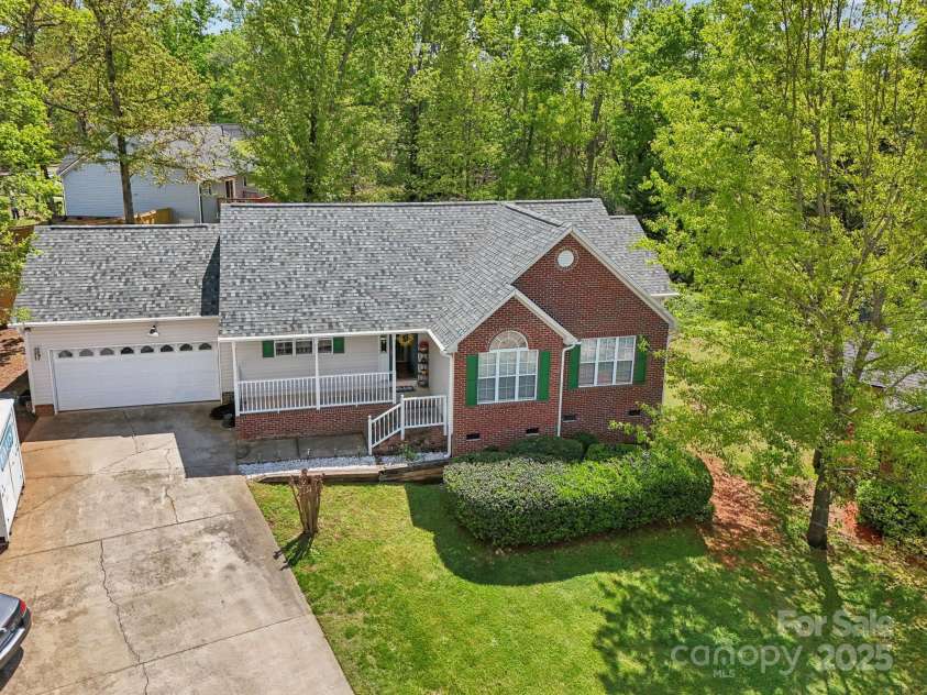 504 Menzies Drive, Rock Hill, SC 29730.  MLS# CAR4235724, YatesRealty ID 12758. 