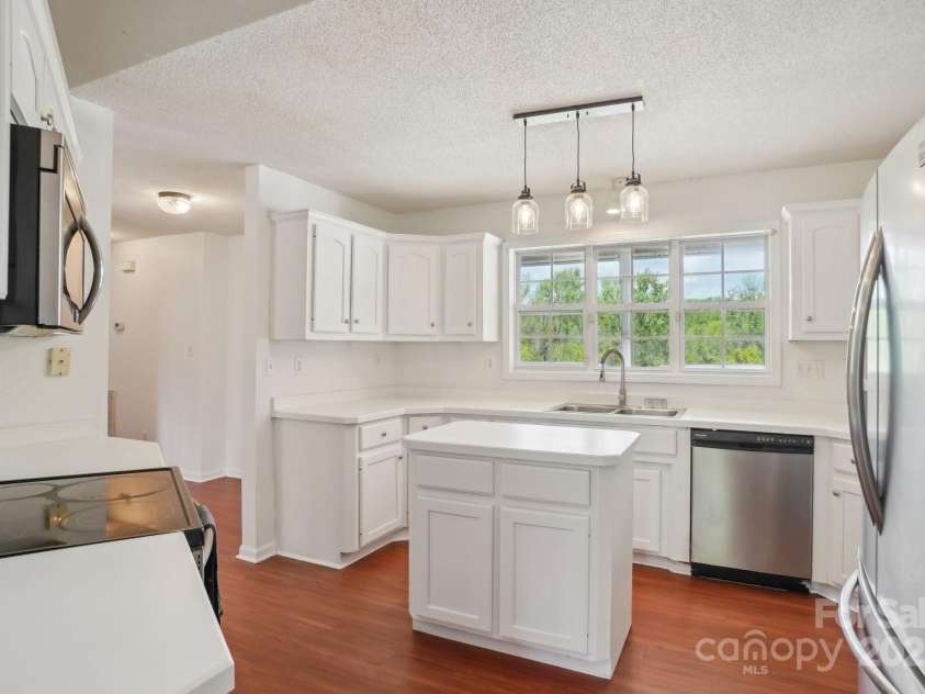 504 Menzies Drive, Rock Hill, SC 29730.  MLS# CAR4235724, YatesRealty ID 12758. 