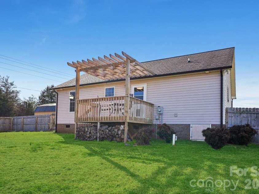 3802 Babe Lane, Vale, NC 28168.  MLS# CAR4332386, YatesRealty ID 12759. 