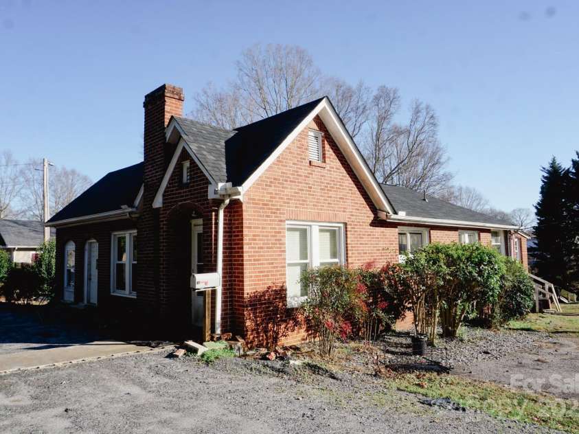 486 Main Street, Forest City, NC 28043.  MLS# CAR4224432, YatesRealty ID 1276. 
