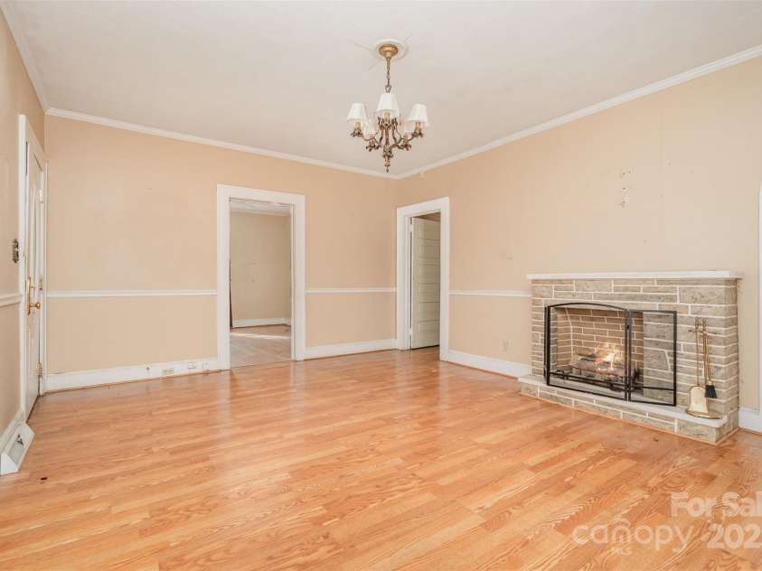 505 Chestnut Street, Gastonia, NC 28054.  MLS# CAR4320953, YatesRealty ID 1276. 