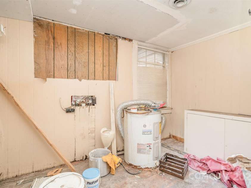 505 Chestnut Street, Gastonia, NC 28054.  MLS# CAR4320953, YatesRealty ID 1276. 