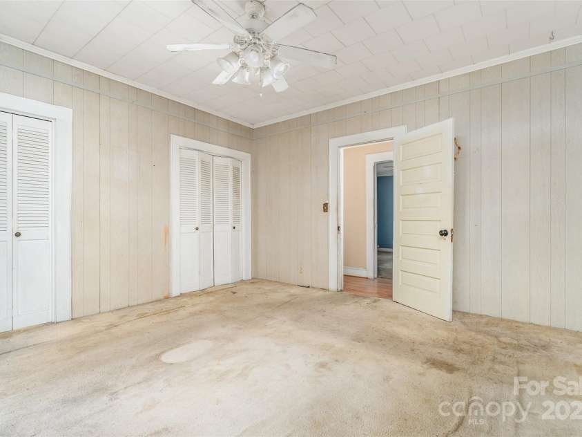 505 Chestnut Street, Gastonia, NC 28054.  MLS# CAR4320953, YatesRealty ID 1276. 