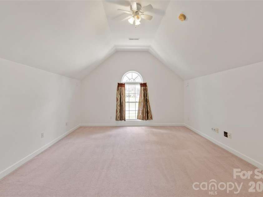 8914 Landsdowne Avenue, Harrisburg, NC 28075.  MLS# CAR4259422, YatesRealty ID 1276. Large size bonus room.