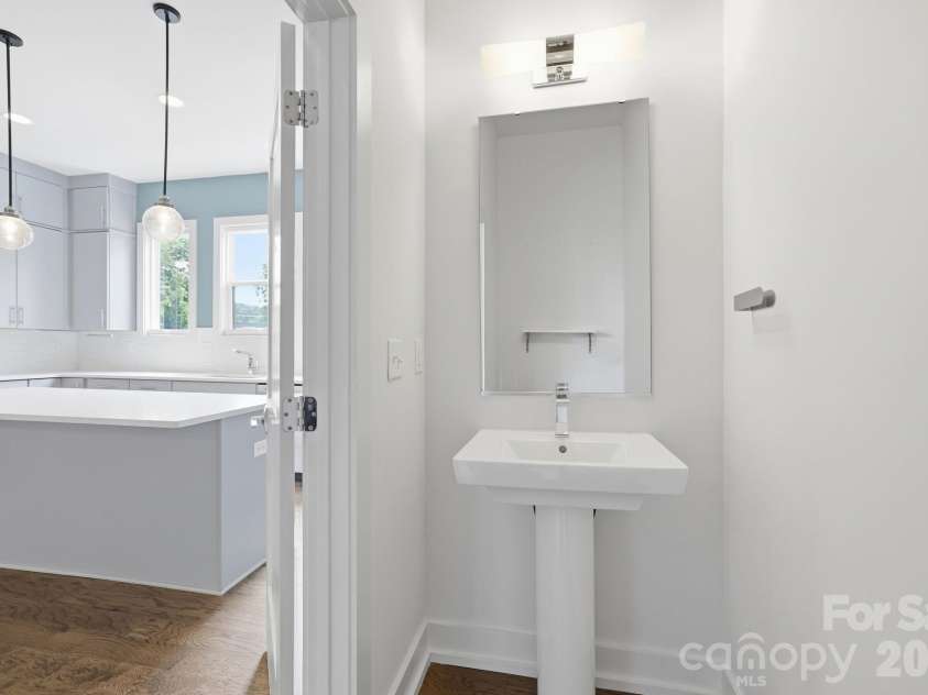 1207 36th Street, Charlotte, NC 28205.  MLS# CAR4398138, YatesRealty ID 12760. Half Bath on Main level