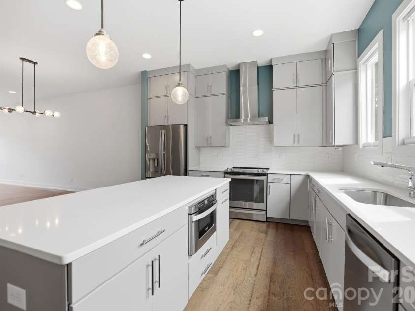 1207 36th Street, Charlotte, NC 28205.  MLS# CAR4398138, YatesRealty ID 12760. Kitchen